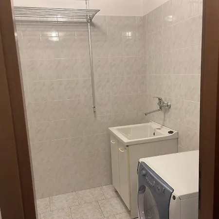 Appartamento 2 Camere Da Letto Con Parcheggio Privato E Barbecue *