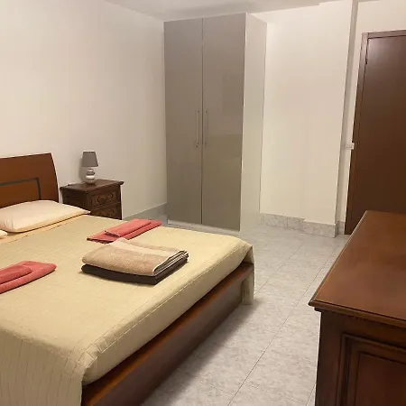 דירה Appartamento 2 Camere Da Letto Con Parcheggio Privato E Barbecue