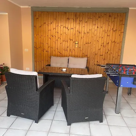Appartamento 2 Camere Da Letto Con Parcheggio Privato E Barbecue דירה *