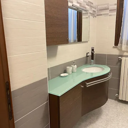 Appartamento 2 Camere Da Letto Con Parcheggio Privato E Barbecue Carnago