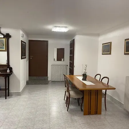 דירה Appartamento 2 Camere Da Letto Con Parcheggio Privato E Barbecue *